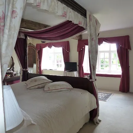 Oda ve Kahvaltı Mill Close 5*